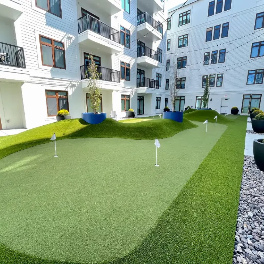 Commercial putting green installed by SYNLawn