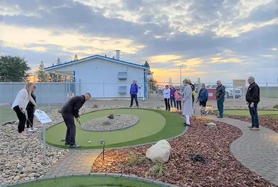 Commercial mini golf installation from SYNLawn